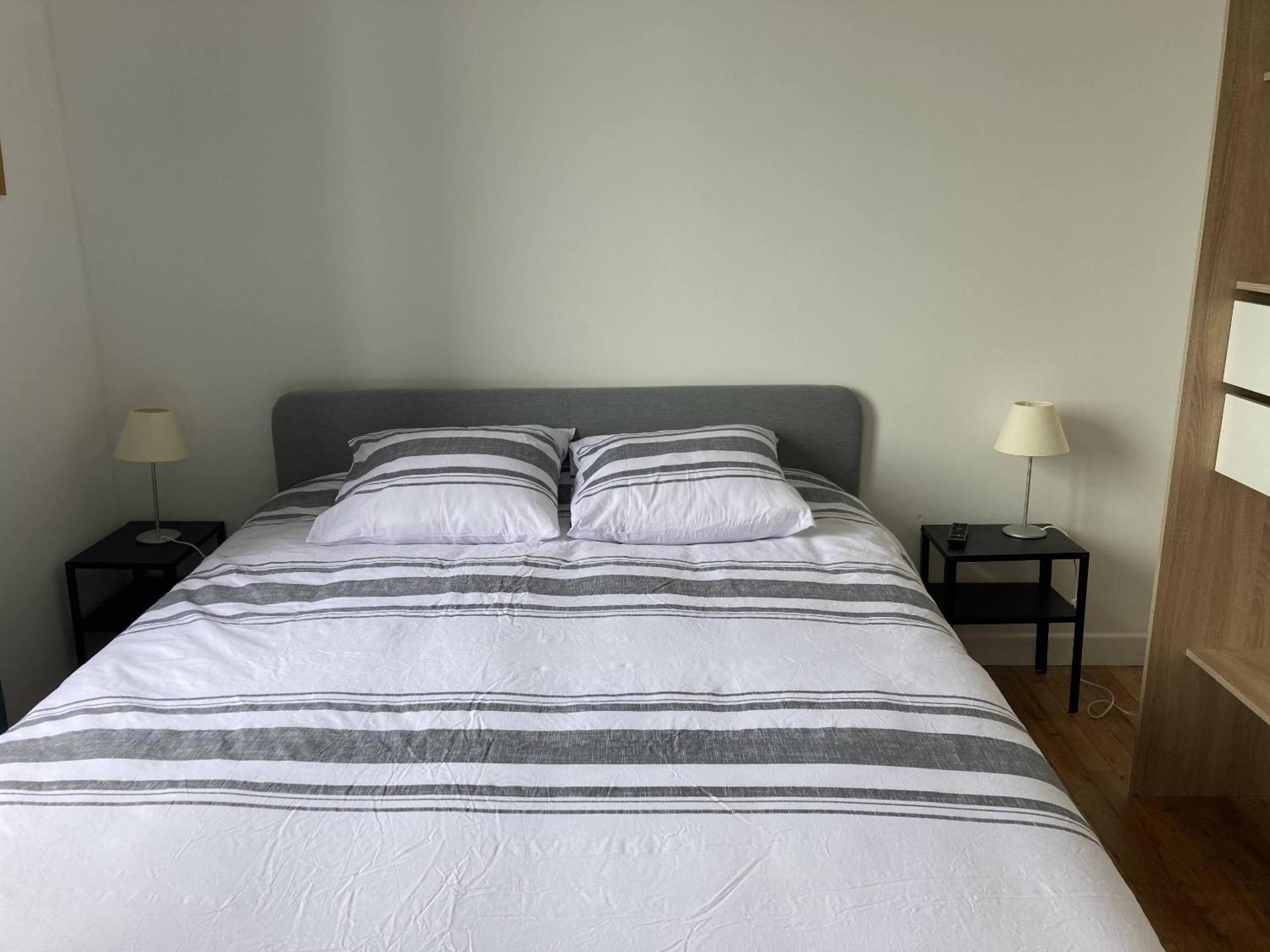 Location Appartement Des Pyrenees Borderes-sur-l'Echez Szoba fotó