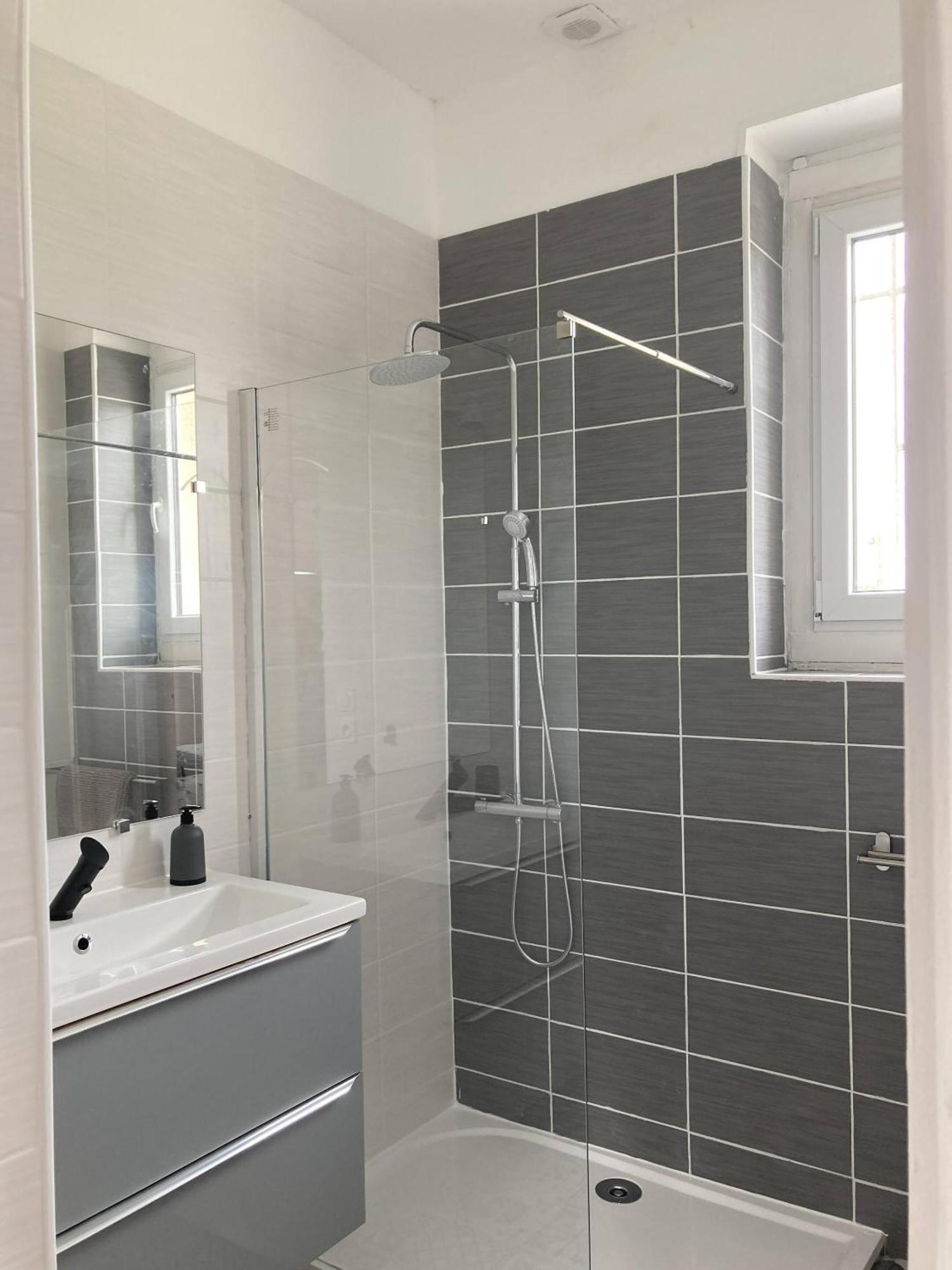 Location Appartement Des Pyrenees Borderes-sur-l'Echez Szoba fotó