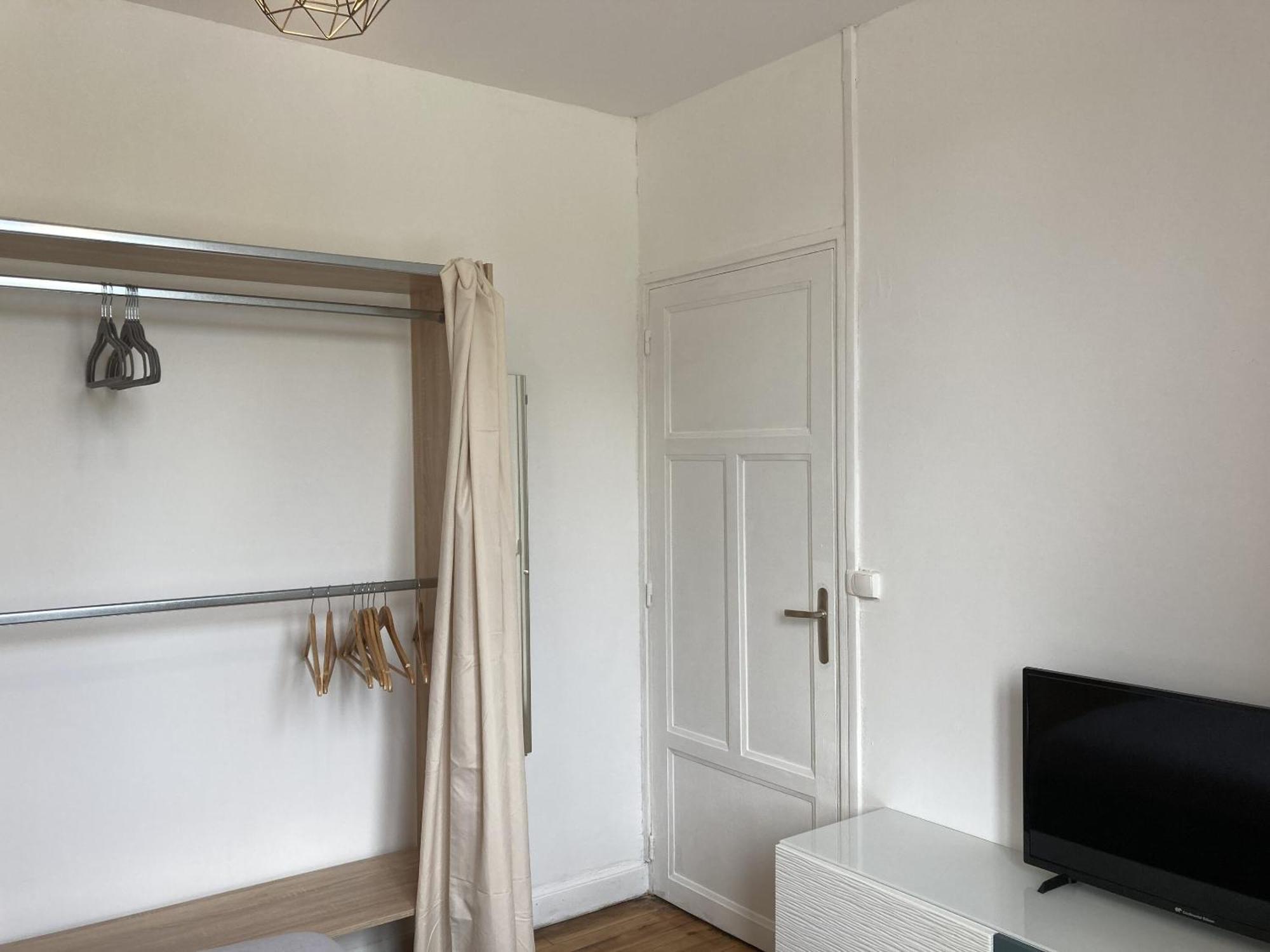 Location Appartement Des Pyrenees Borderes-sur-l'Echez Szoba fotó